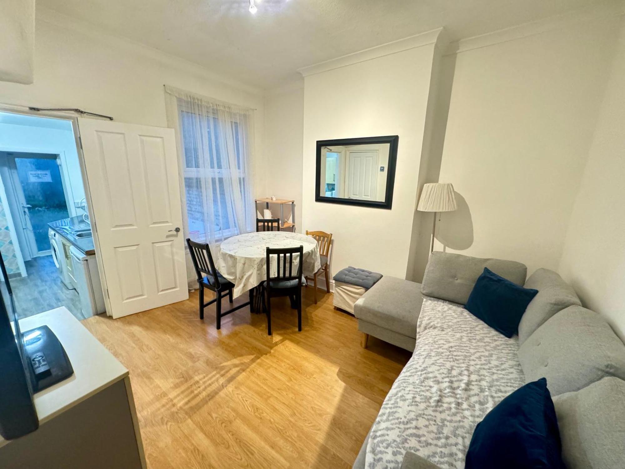לונדון 4 Bedroom House In Turnpike Lane/Wood Green מראה חיצוני תמונה